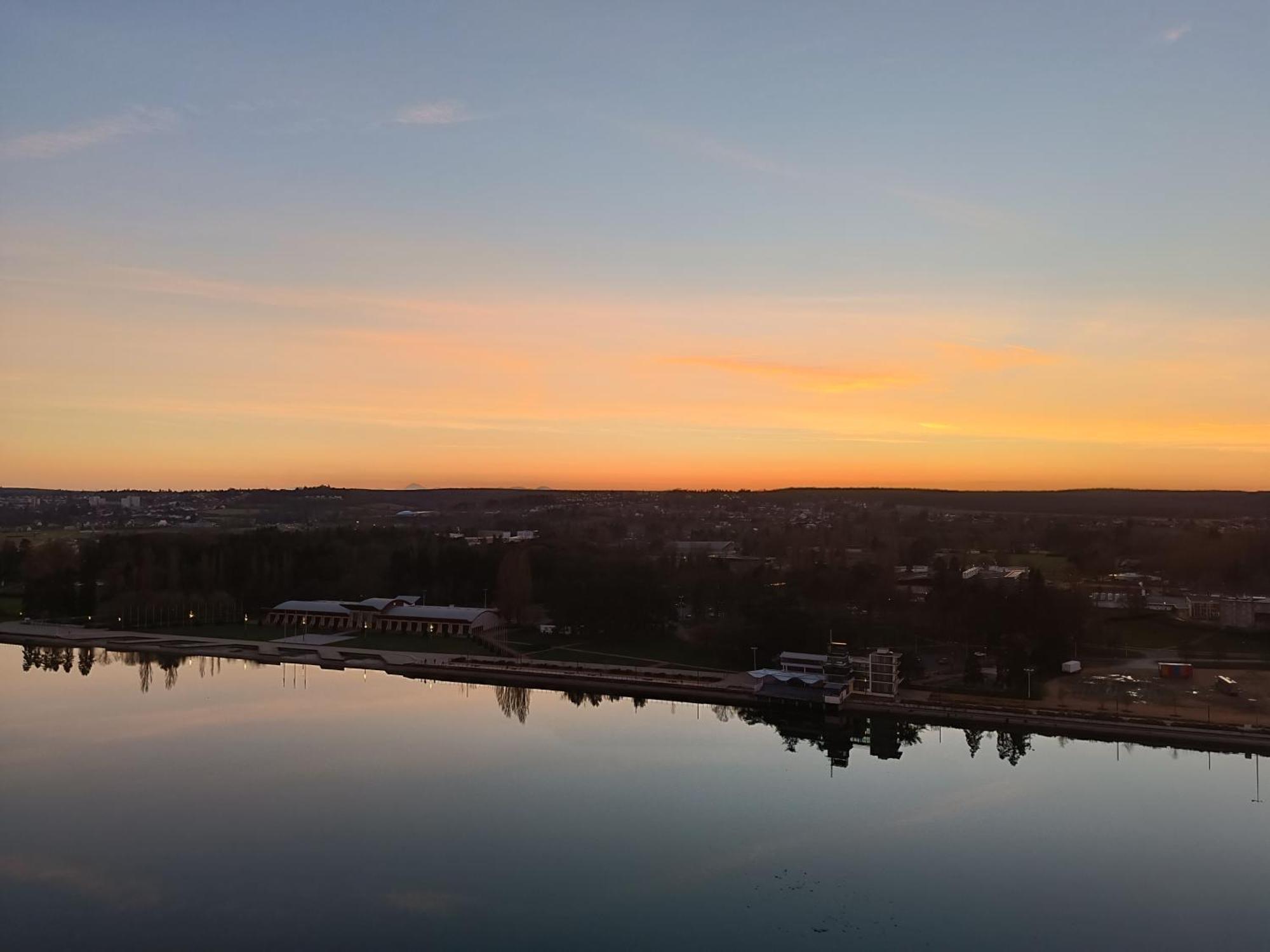 Apartment Mon Allier - Vue Exceptionnelle - Parking Gratuit Vichy